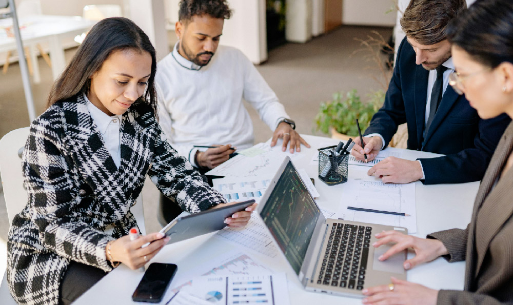 股票配资投资成焦点，股市小白入门需掌握这些知识技巧