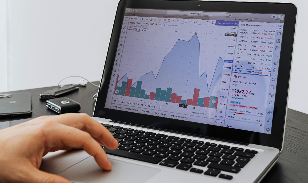 股票小额配资_股票配资行业发展趋势展望_股票配资平台风险与监管