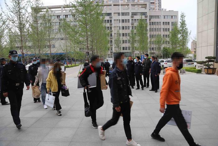 揭秘网络配资平台诈骗手法_打击股票投资诈骗团伙_股票配资平台公司